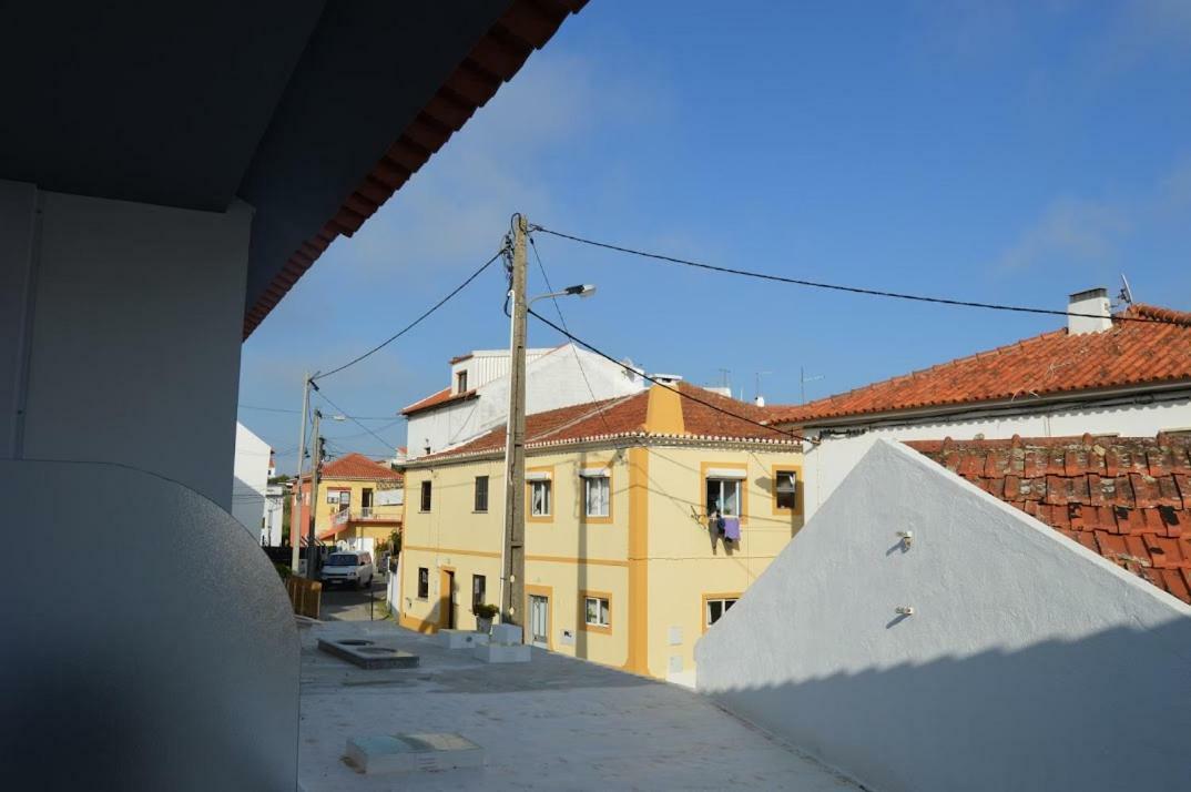 Ferienwohnung Casa Do Rochedo Ribamar  Exterior foto
